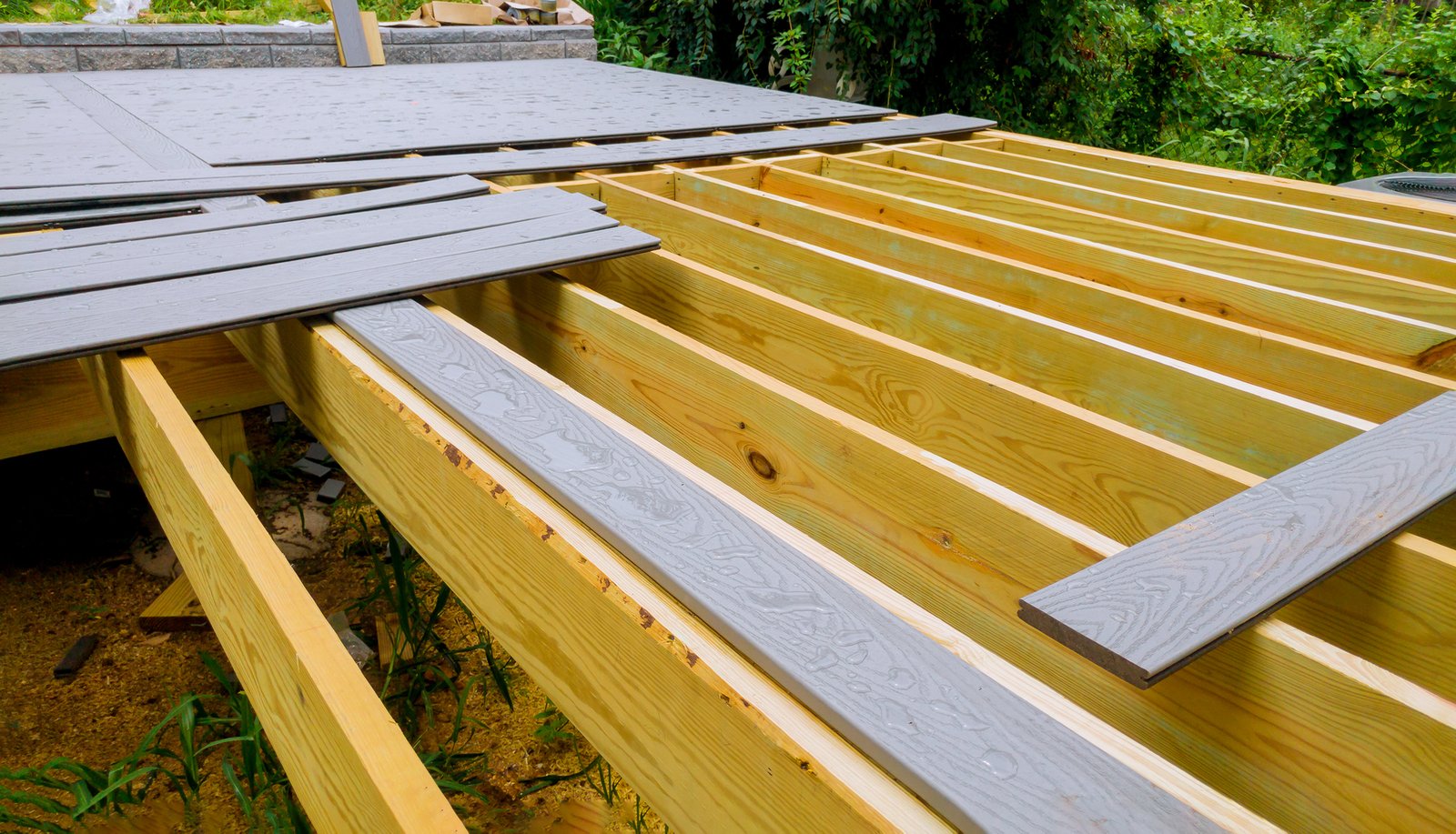 Deck Builders Puyallup: The Best Choice for your Custom Puyallup Deck Builder